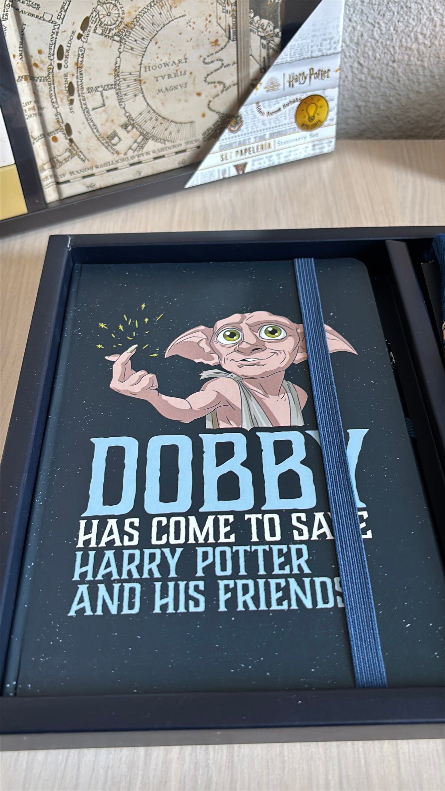 Set birotica Harry Potter - Dobby (caiet, pix si sosete)