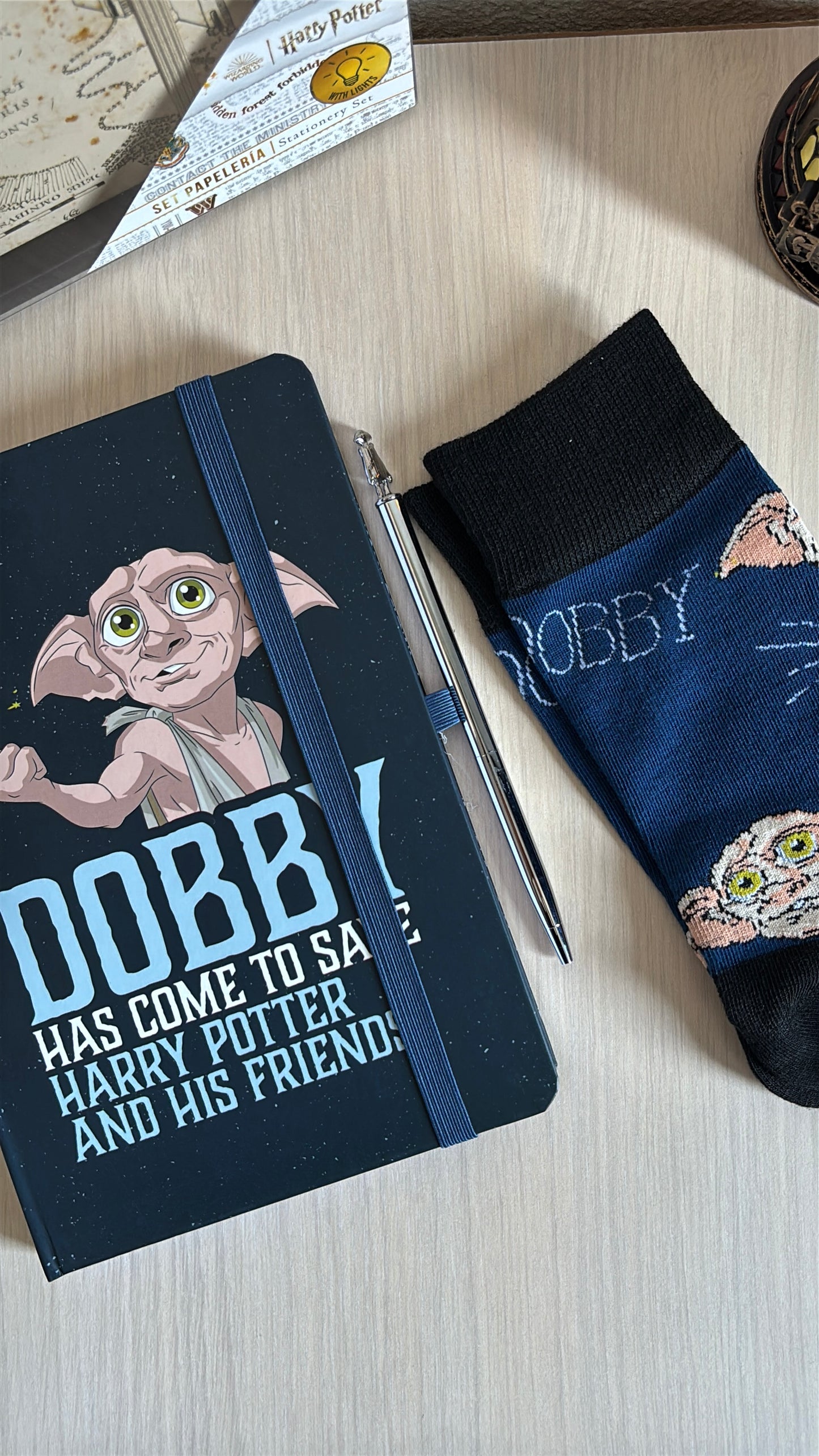 Set birotica Harry Potter - Dobby (caiet, pix si sosete)