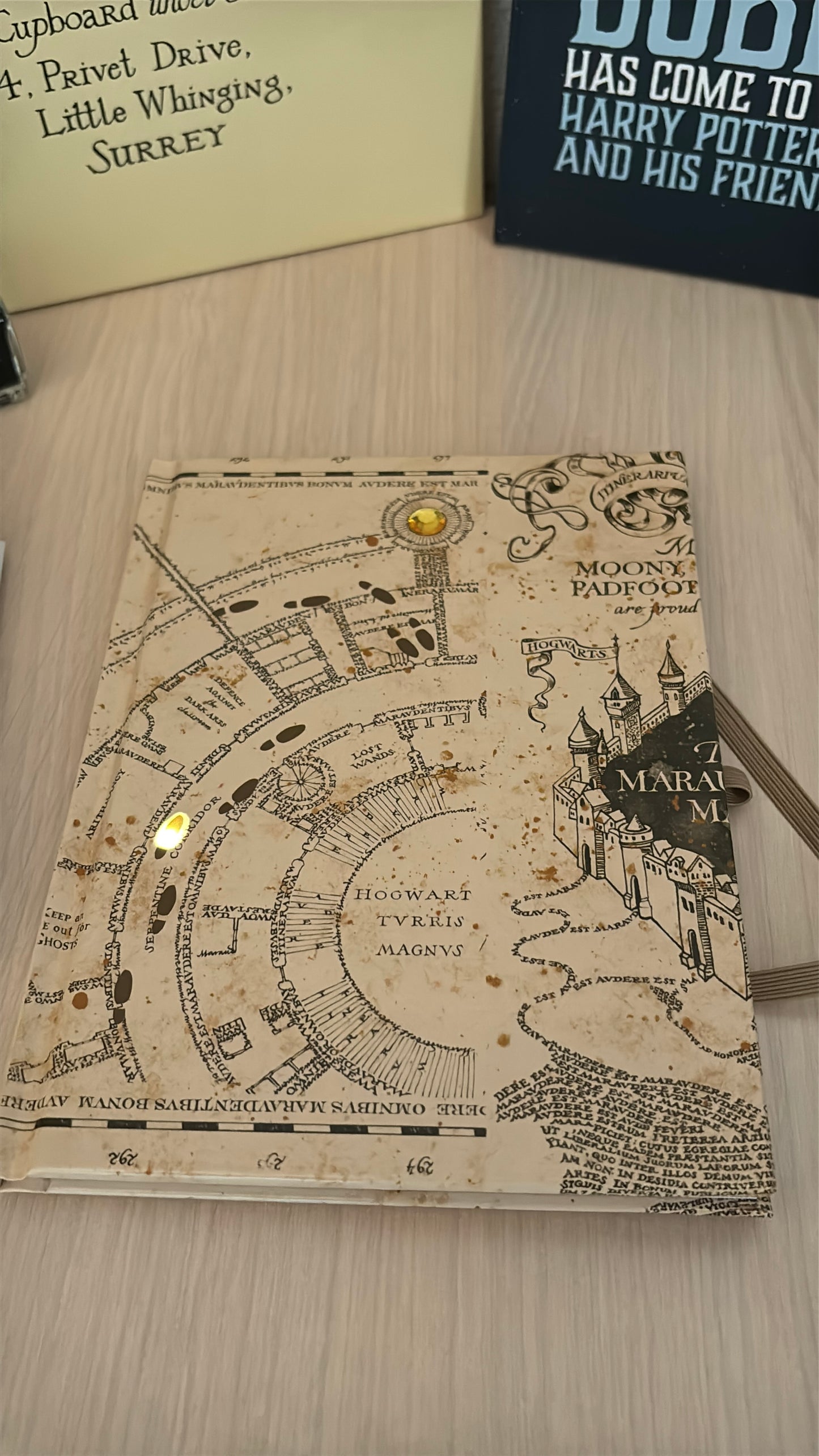 Set birotica Harry Potter Marauder's Map (caiet cu lumini LED, pix si harta)