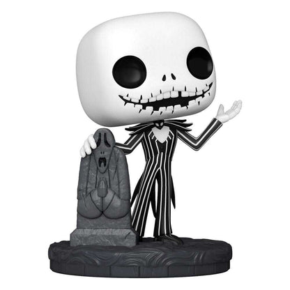 Figurina Funko POP Jack Skellington lângă piatră funerară, vedere frontală