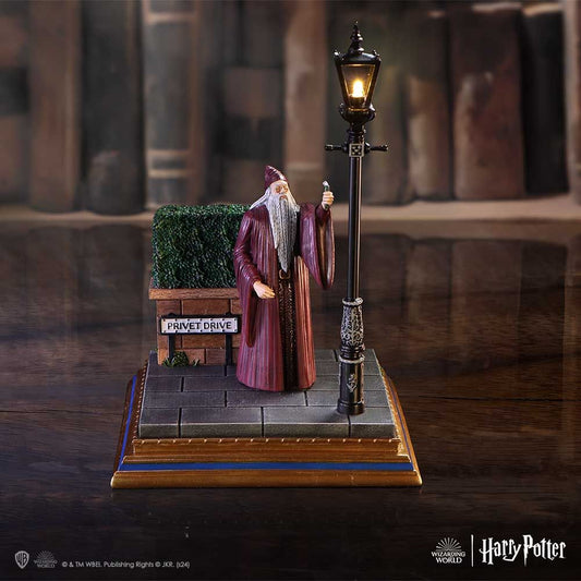 Figurina sculptata Harry Potter - Dumbledore Privet Drive