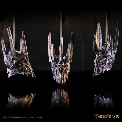 Ornamentul Sauron prezentat din trei unghiuri